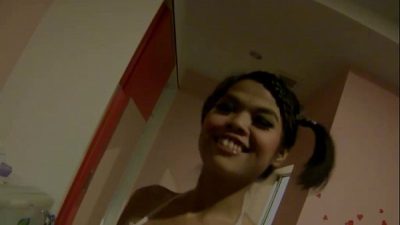 Doll Eyed នារី​ថៃ​បឺត​មាត់
